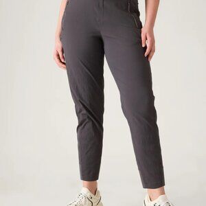 Athleta Trekkie North Mid Rise Jogger - Shale - 14